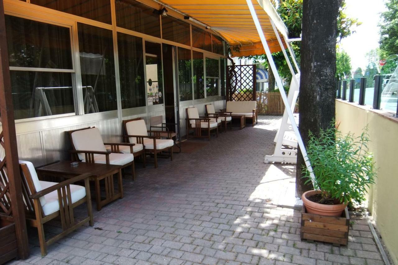 Albergo Villalma Rímini Exterior foto