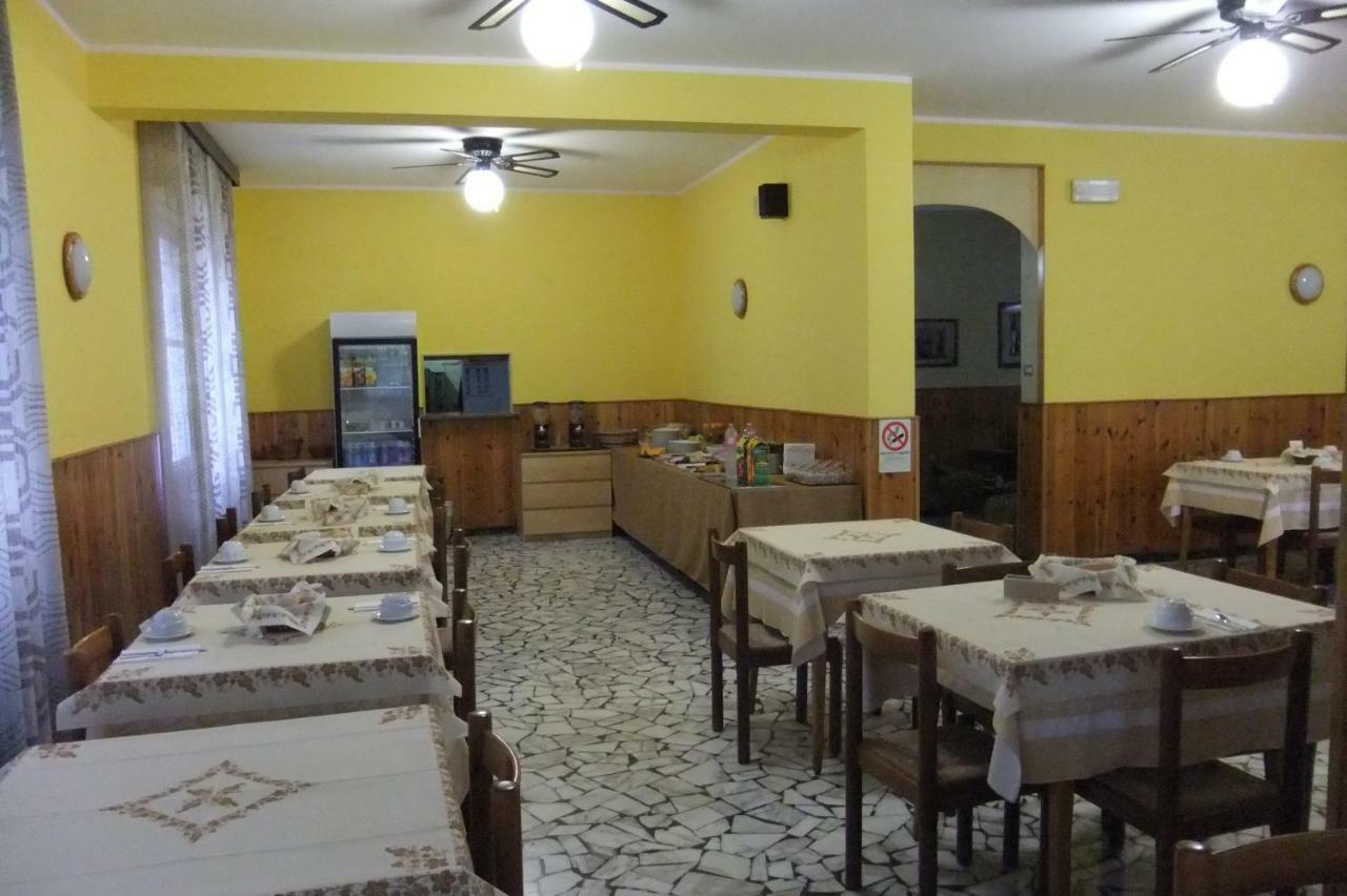 Albergo Villalma Rímini Exterior foto