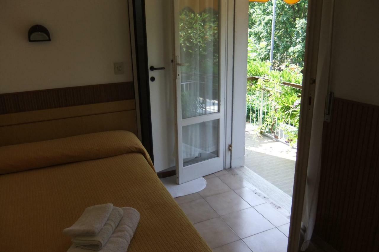 Albergo Villalma Rímini Exterior foto